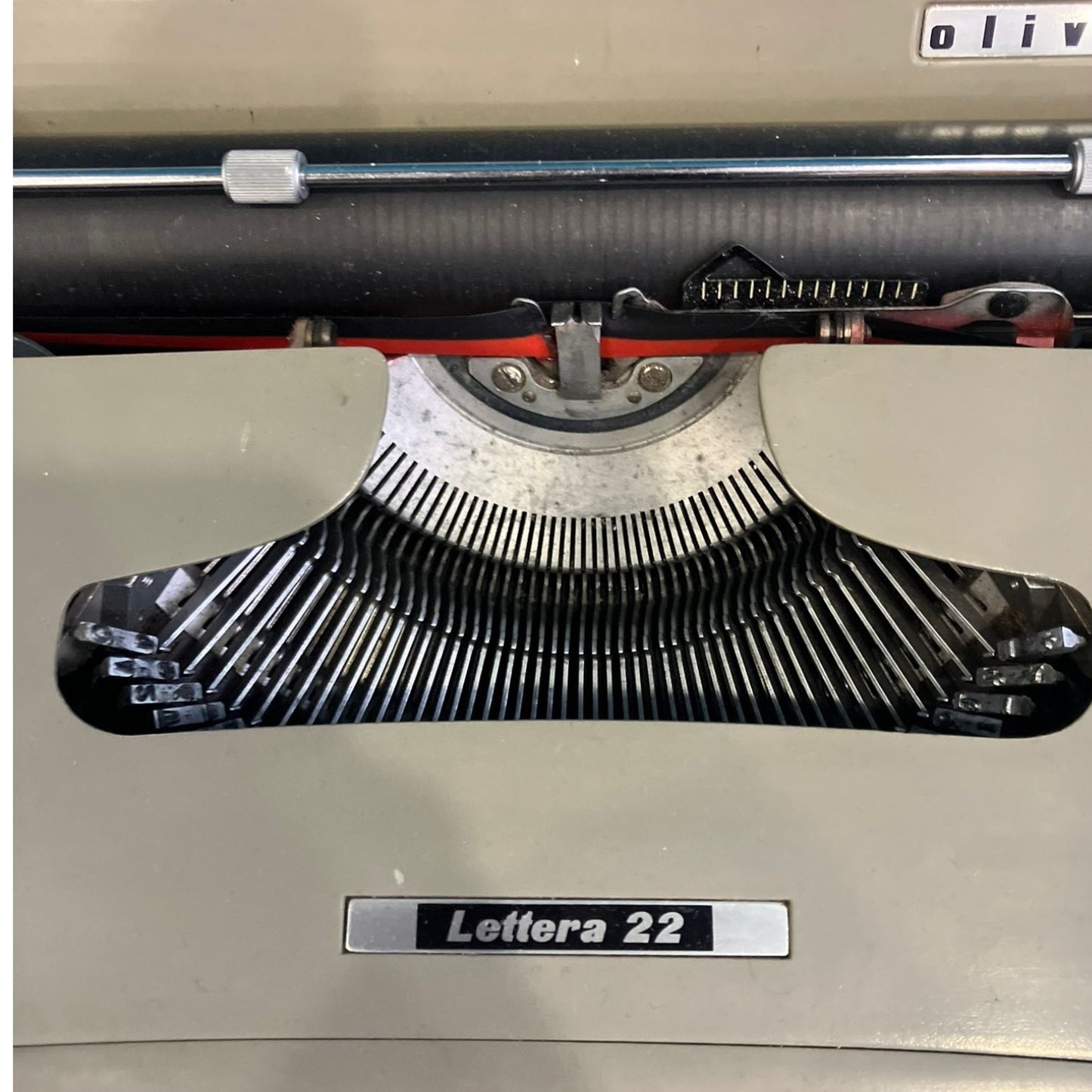 Macchina Da Scrivere Olivetti Lettera 22