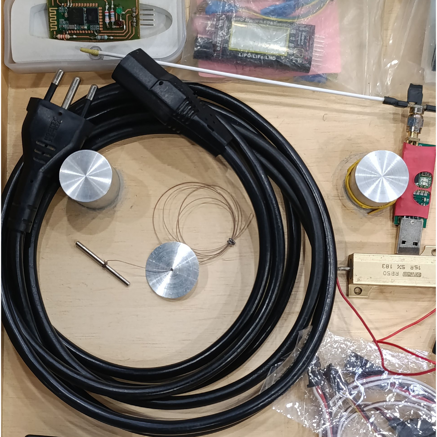 Trasmittente Aeromodellismo Graupner MC-24 Valigia Accessori